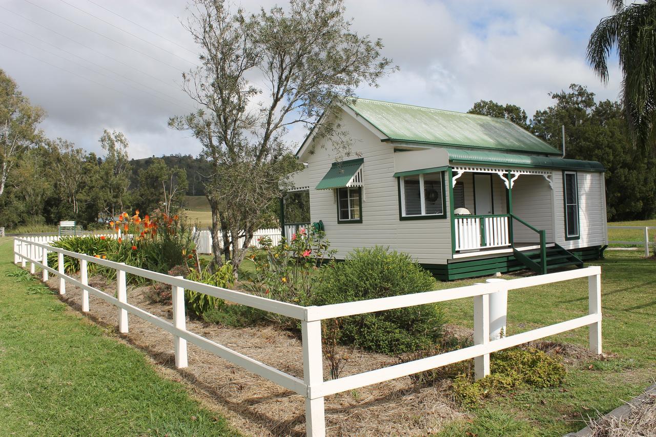 The Dollhouse Cottage Horseshoe Creek Bagian luar foto